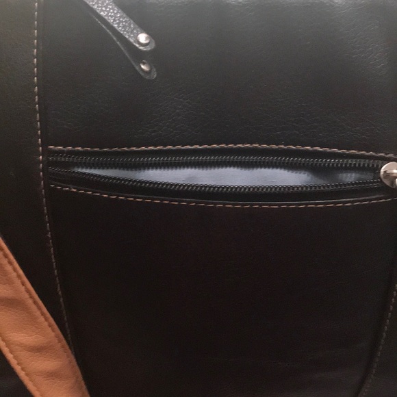 STONE & CO BLACK LEATHER CROSSBODY - Picture 5 of 8